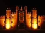 Hampton Court Palace (70kb)