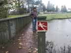 Please do not fall into water. (57kb)