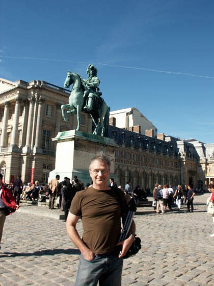 Allan and Louis XIV on the Cobblestones